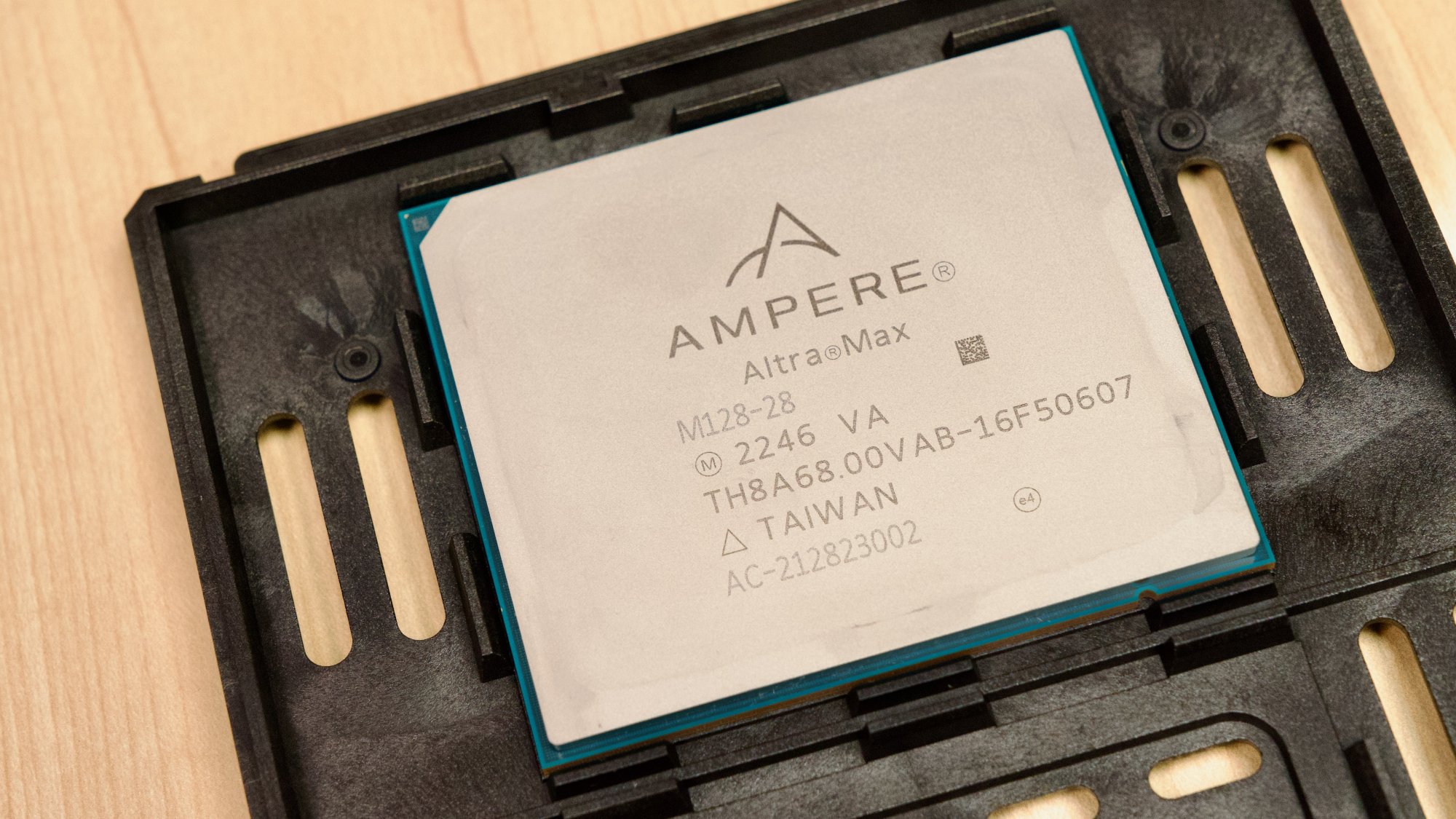 Ampere Altra Max M128-28 CPU