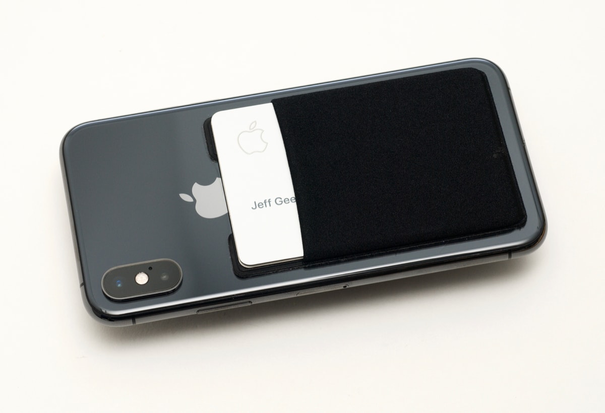 Apple Card in sleeve blocks Qi wireless charging on iPhone