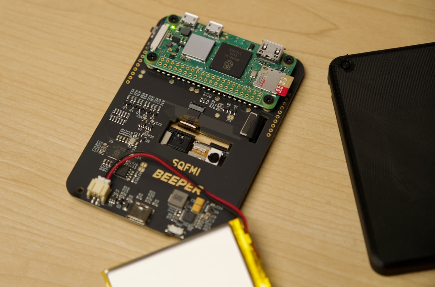 Beepberry back with battery RP2040 and Pi Zero 2 W
