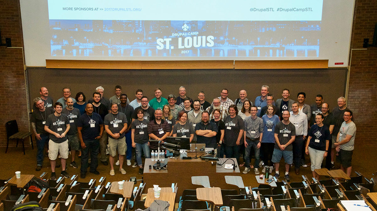 Drupal Camp St. Louis 2017 participants - group photo after Keynote