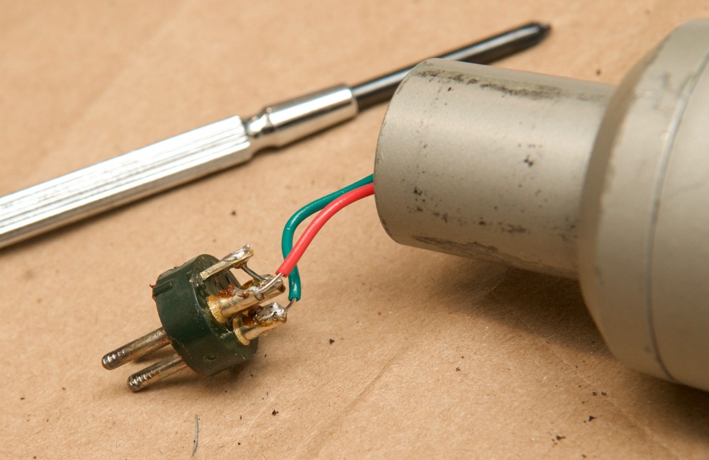 Electro-Voice RE20 soldered female XLR connector