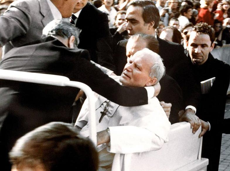Pope John Paul II shot in motorcade in 1981