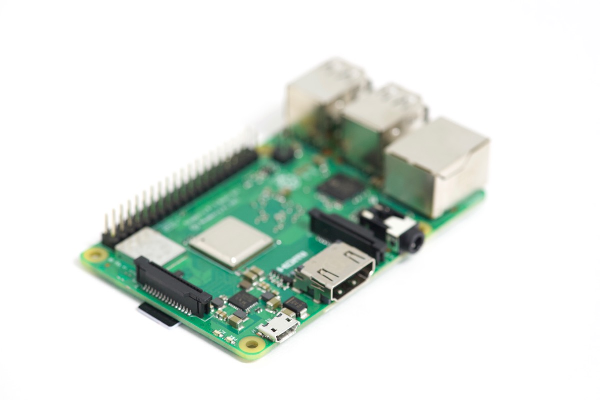 Raspberry Pi focus stack first image focused on front edge