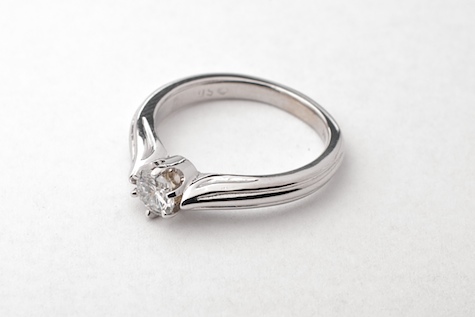 Diamond Engagement Ring - Cathedral Setting, Round Cut Diamond, White Gold