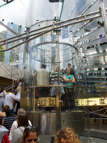 Apple Store 5th Avenue - Elevator