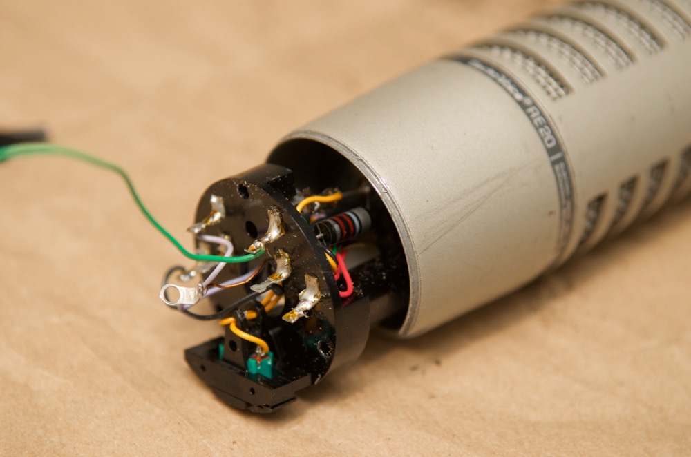 Electro-Voice RE20 mic circuit with wires