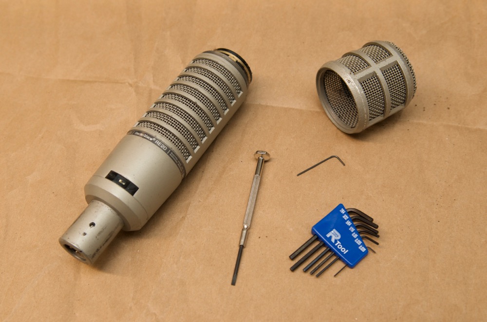 Electro-Voice RE20 remove head with hex screw
