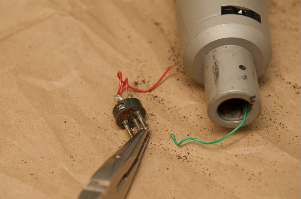Electro-Voice RE20 pull out XLR connector with needle-nose pliers