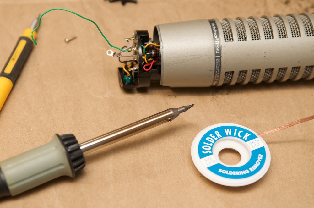 Electro-Voice RE20 - soldering iron to remove leads