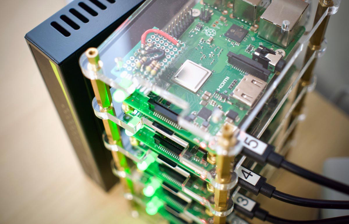 Raspberry Pi Dramble cluster running Kubernetes with Green LEDs