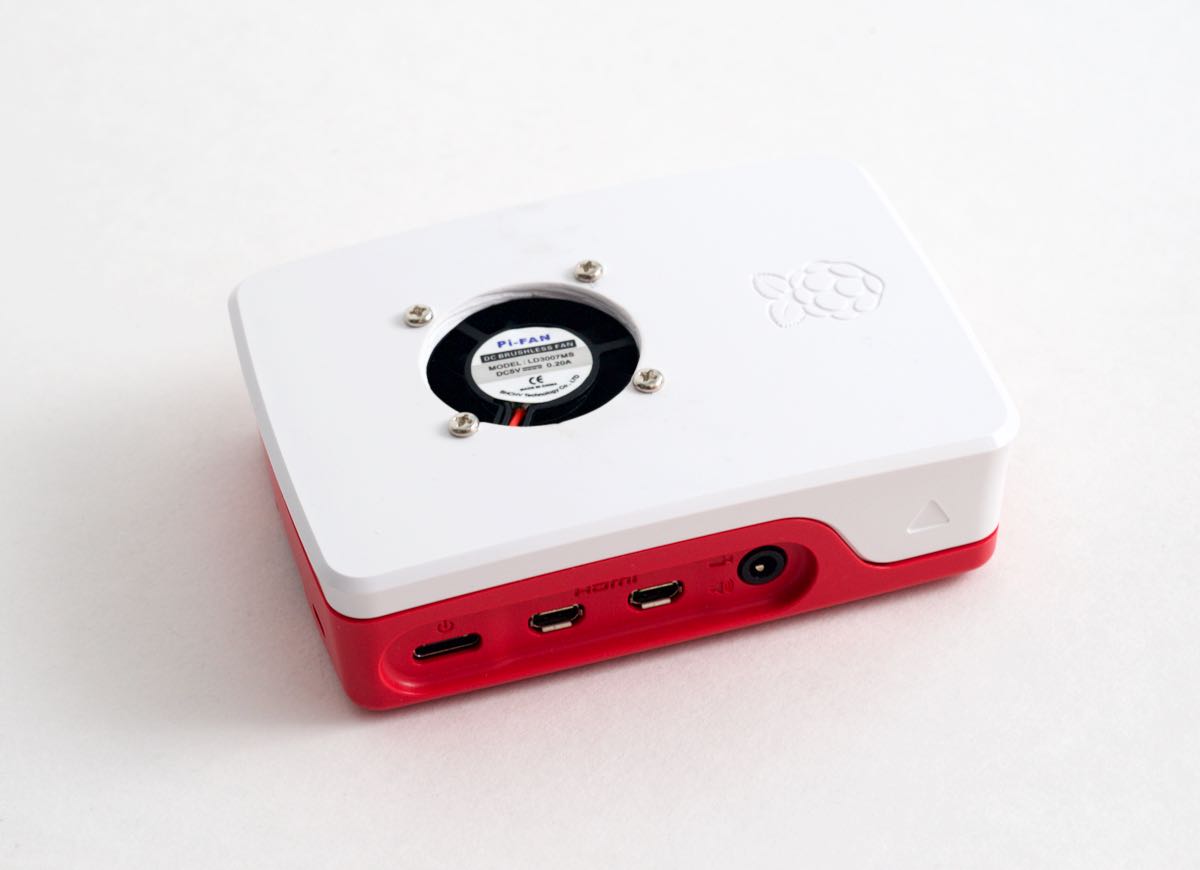 Rasbperry Pi in Official Case with Fan mod