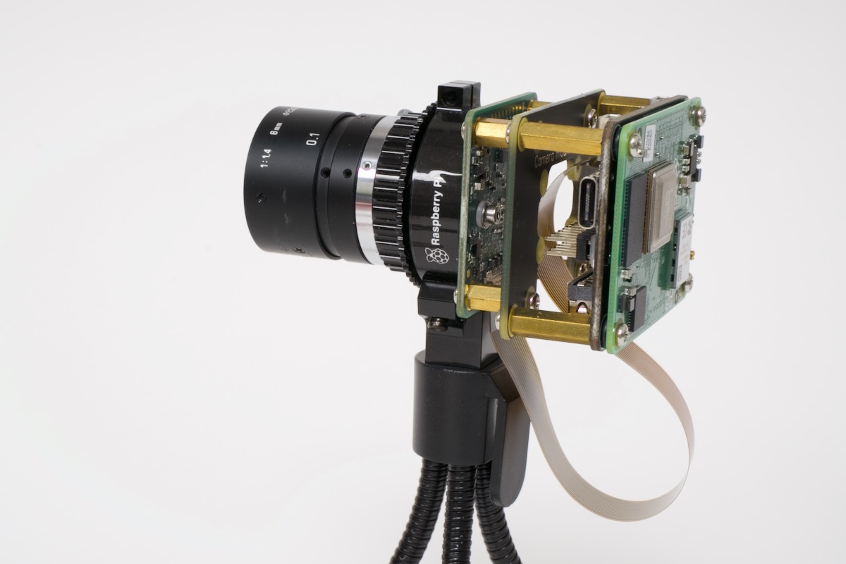 CM4Ext Nano with Raspberry Pi Compute Module 4 and HQ Camera
