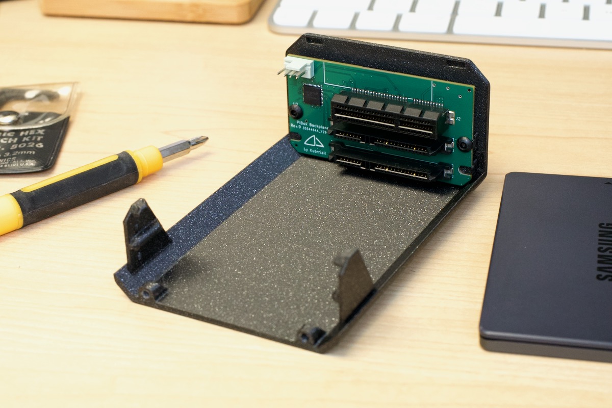 PiBox mini SATA backplane