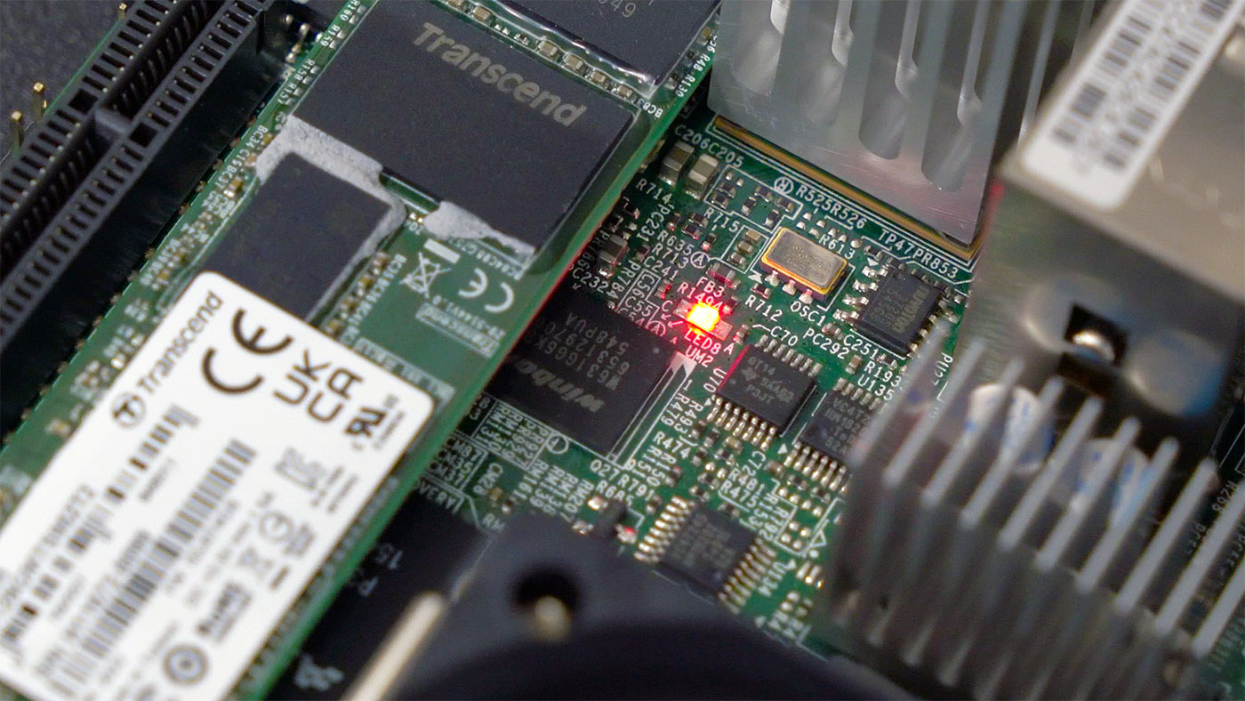 Supermicro LED8 Fan failure blinking LED