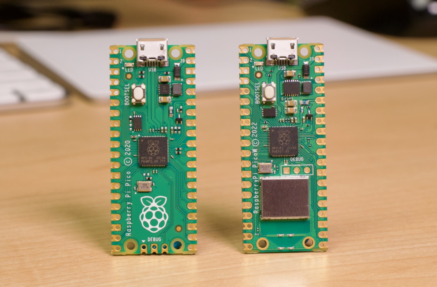 Raspberry Pi Pico and Pico W side-by-side