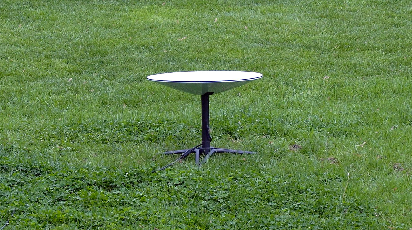 Starlink Dishy in Yard