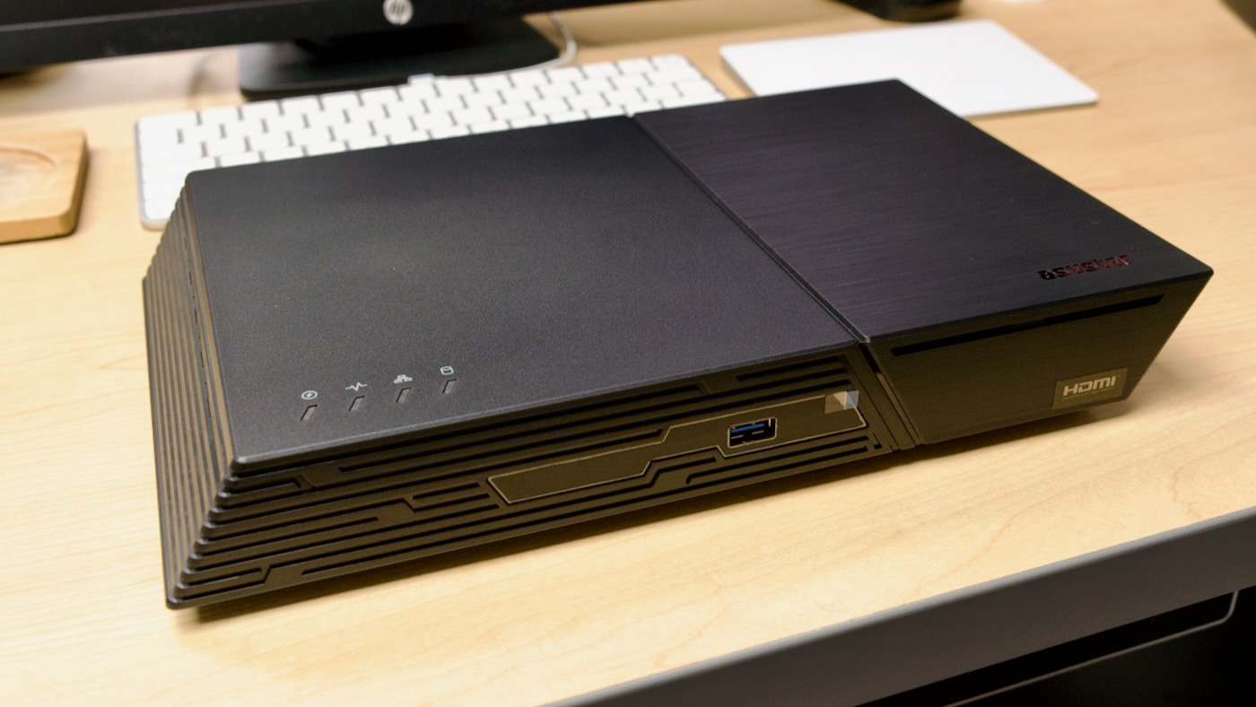 ASUSTOR Flashstor 12 Pro - front and top