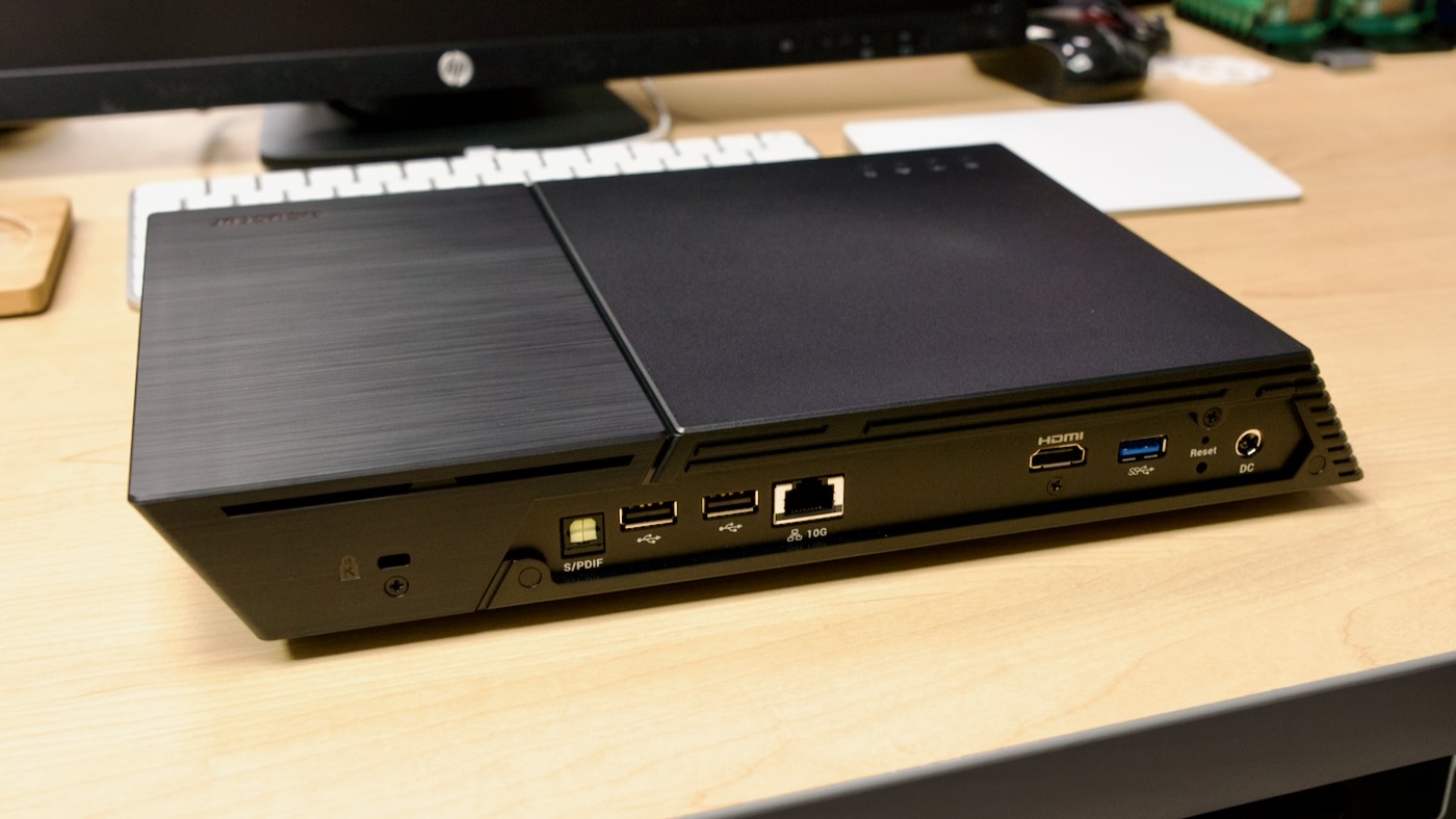 Flashstor 12 Pro - back rear
