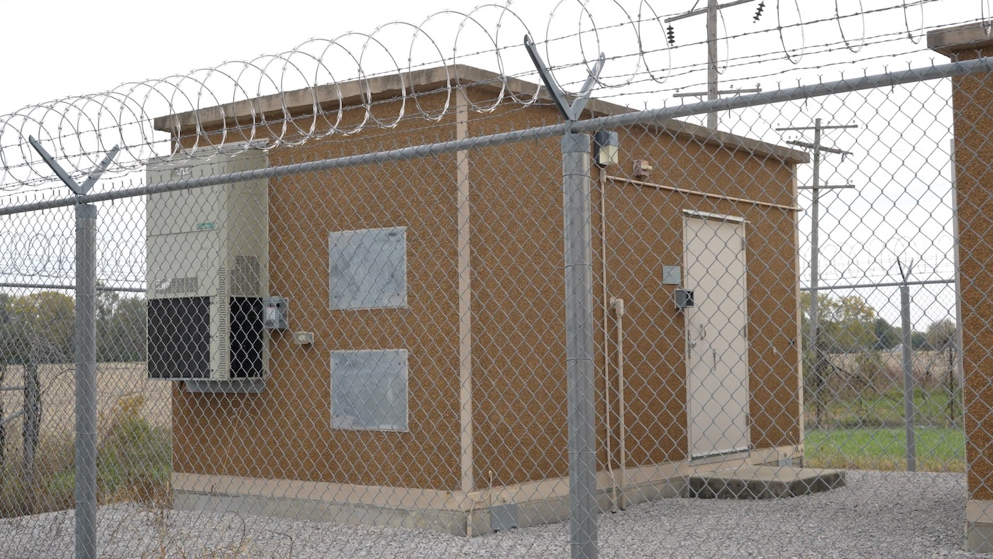 KMOX-AM Tower site PEP IPAWS FEMA station secure facility EMP-proof