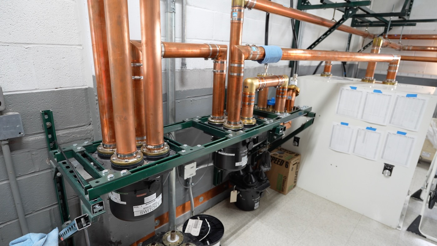 KMOX-AM Transmitter RF feed switching for dummy load and backups