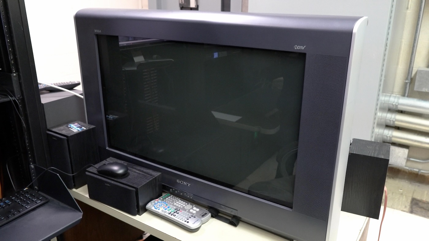 Sony 1080p CRT Trinitron TV