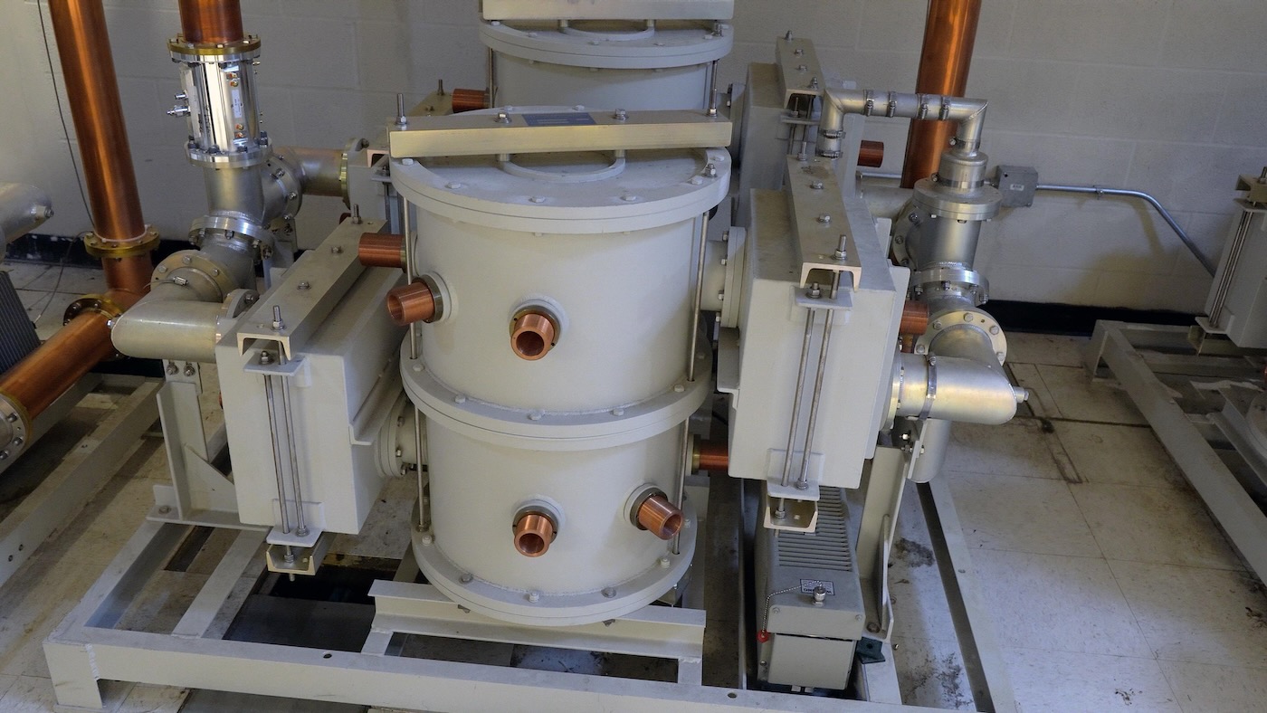 Band pass filters for KSDK-TV tower RF signal