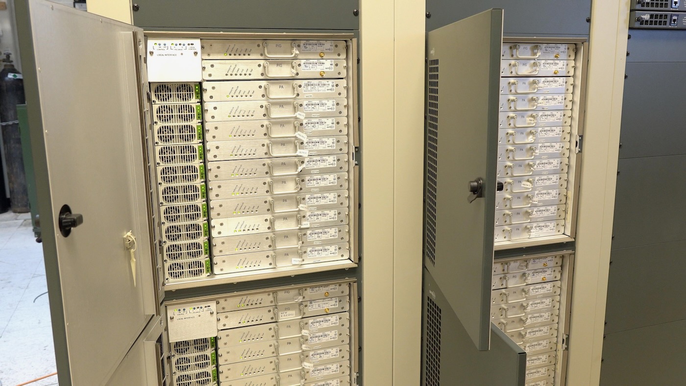 Power amplifiers in broadcast transmitter