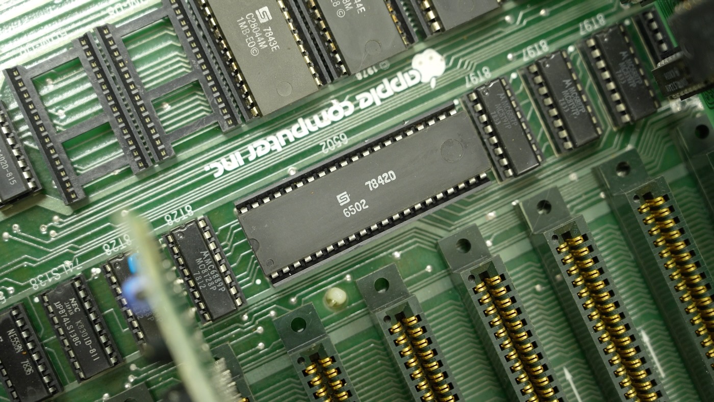 Apple II 6502 CPU