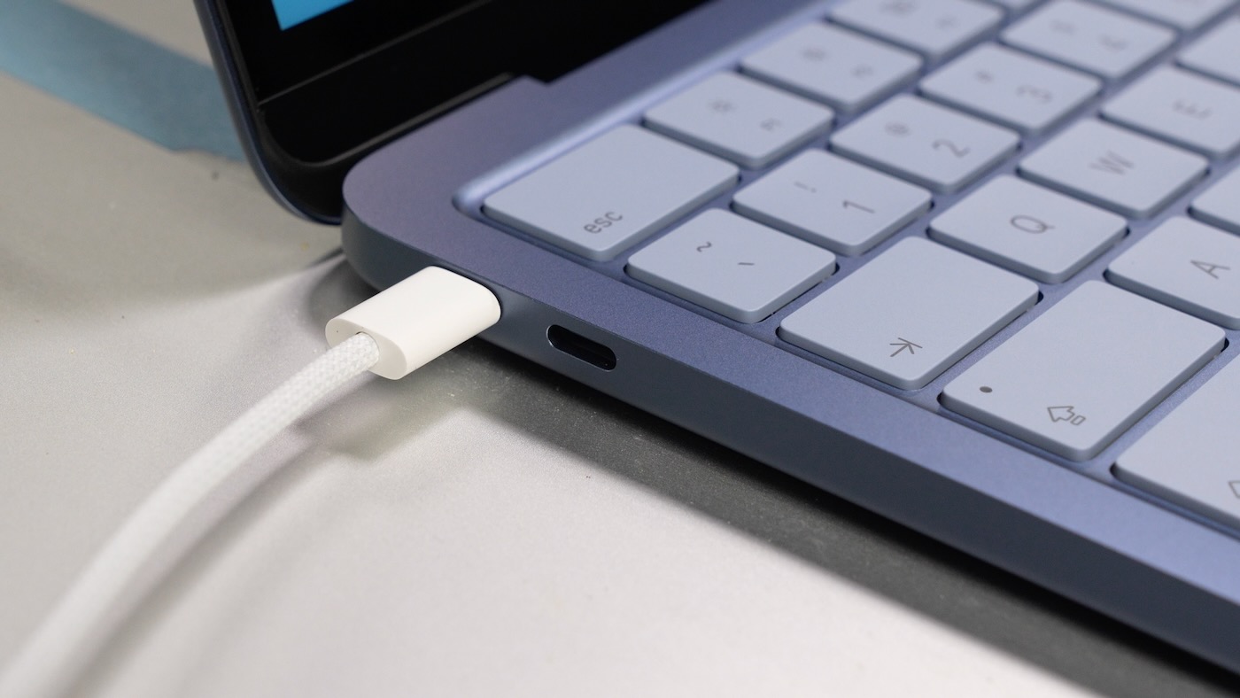 MacBook Neo USB-C ports