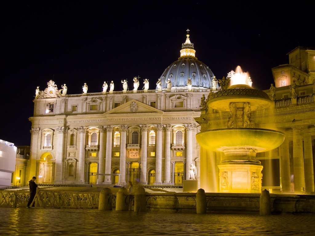 Saint Peter's Basilica - Night