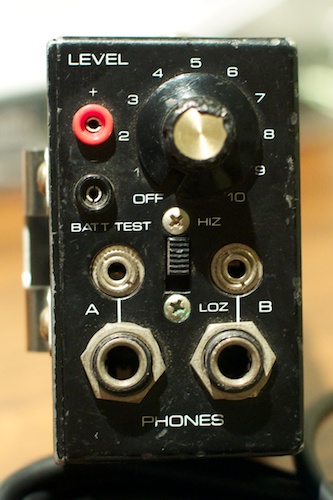 Shure FP12 - Top with headphone outputs, level control