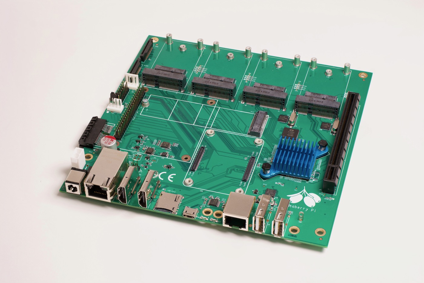 Alftel Seaberry mini ITX board for the Raspberry Pi Compute Module 4 - top