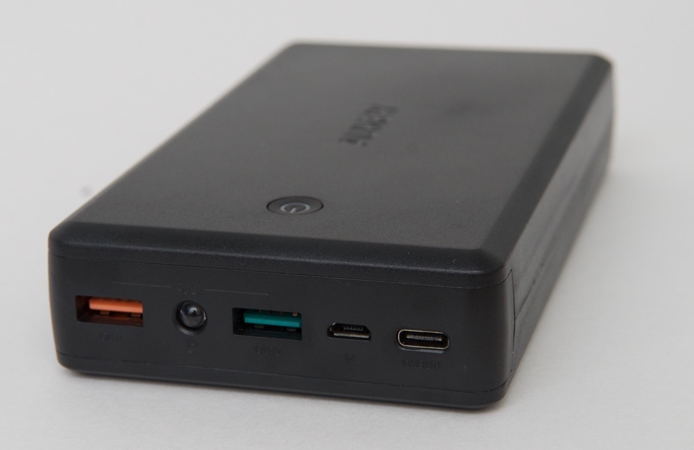 responder Instantáneamente Regaño Review: AUKEY 30,000 mAh USB-C Portable Charger (with USB A, USB C, Micro  USB) | Jeff Geerling