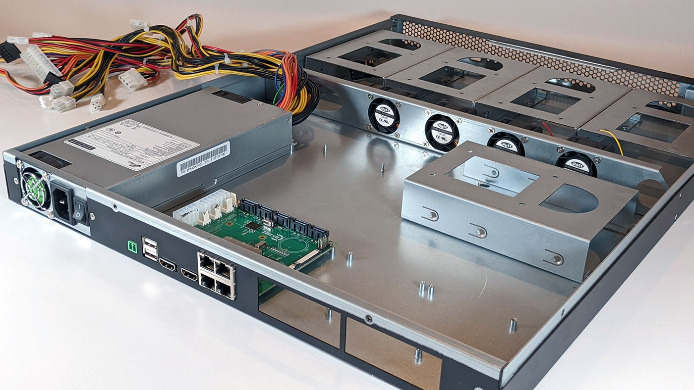 Axzez 1U rackmount Interceptor 5-drive case