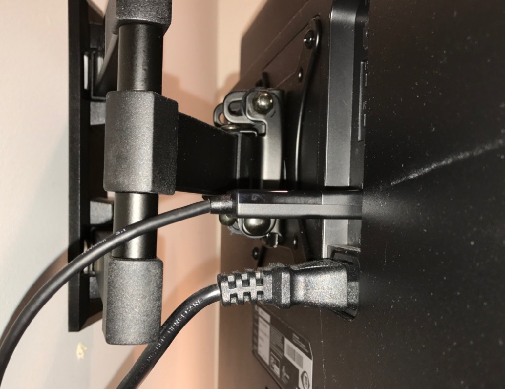 CHOETECH USB-C to DisplayPort on wall mount VESA arm monitor