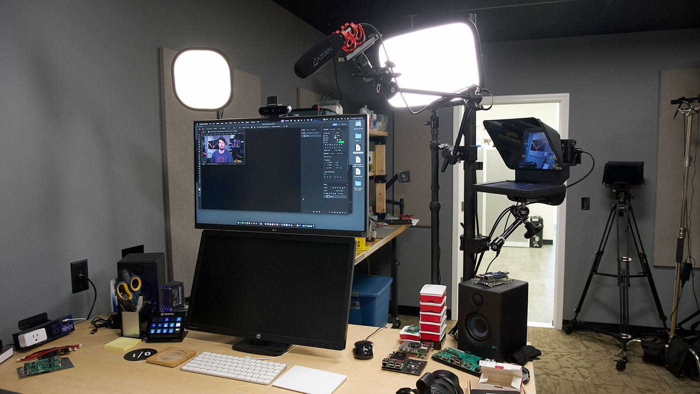 Desk Setup 2024 for video conferencing zoom recording obs