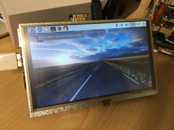 Elecrow 5 inch HDMI display with Raspbian Pixel on Raspberry Pi 3 model B
