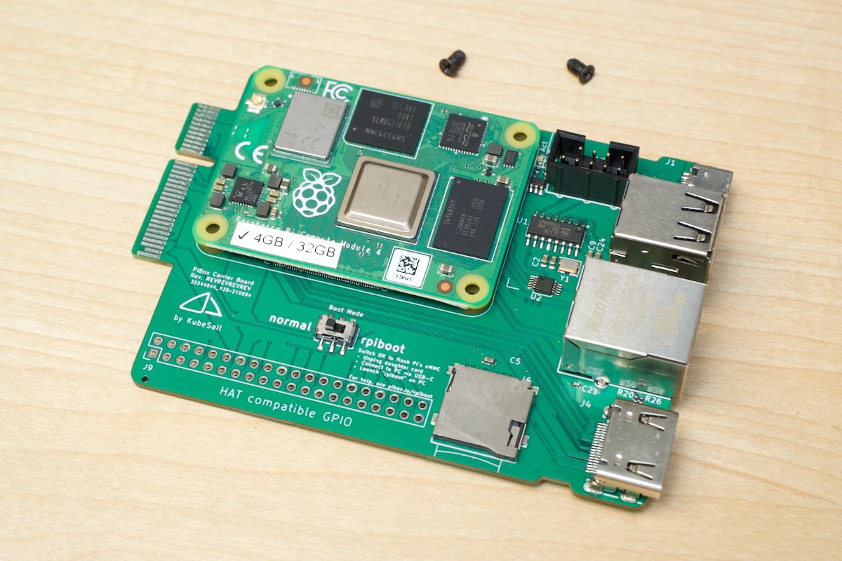 PiBox mini carrier board with Raspberry Pi Compute Module 4