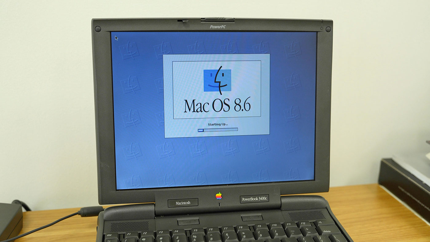 PowerBook 3400c booting Mac OS 8.6