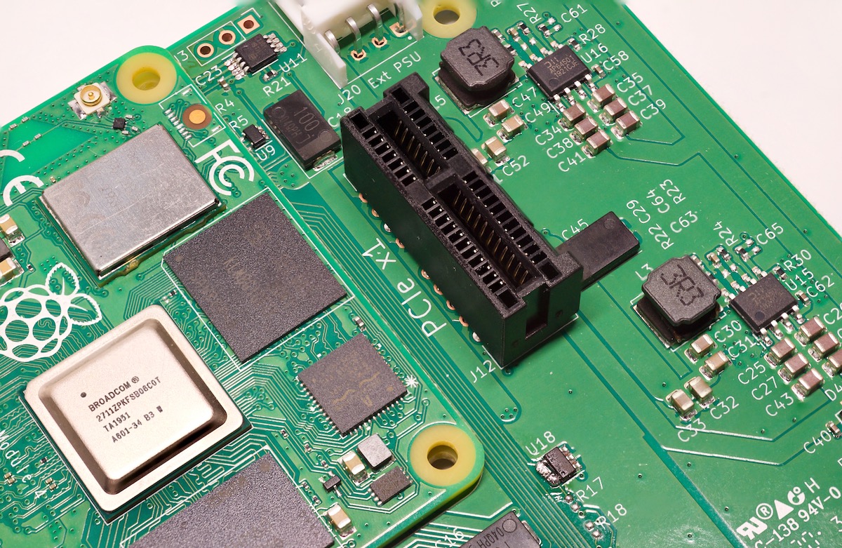 Raspberry Pi Compute Module 4 IO Board PCI Express Slot