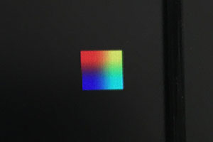 Raspberry Pi 3 - low voltage onscreen rainbow icon