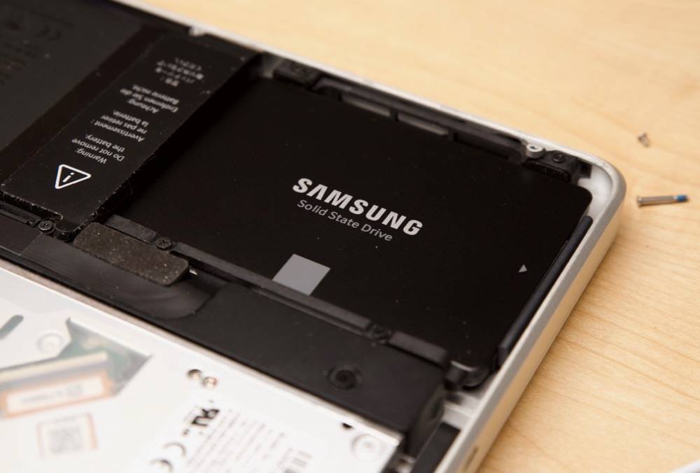 Replaced 5200 rpm hard drive HDD with Samsung 850 SSD in 2011 MacBook Pro