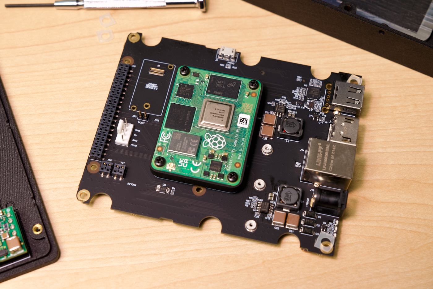 Zymbit Secure Compute Node D35 - internals with SCM Raspberry Pi CM4