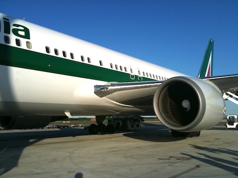 Some of the first Roman air I breathed - Alitalia 777 Airplane Engine